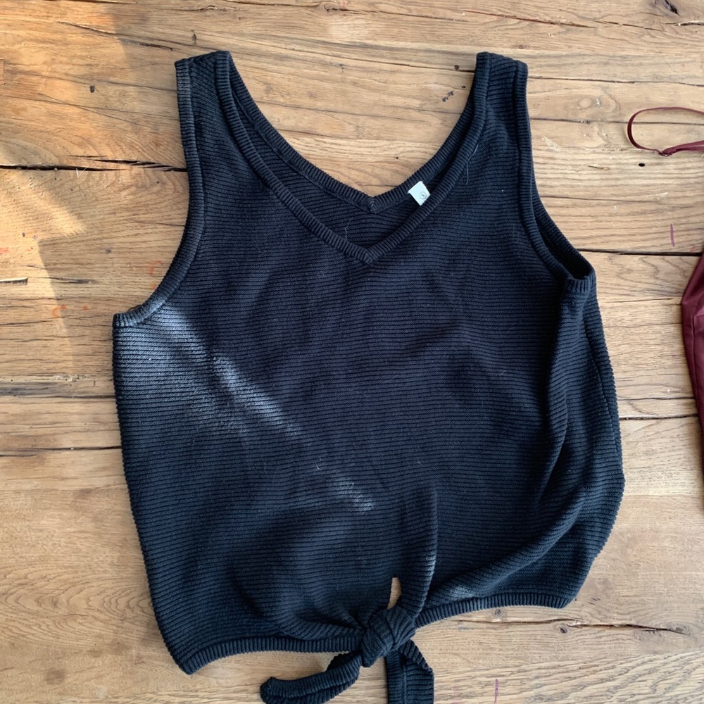 Black ribbed tie front tank wishlist apparel small v-neck CRSA